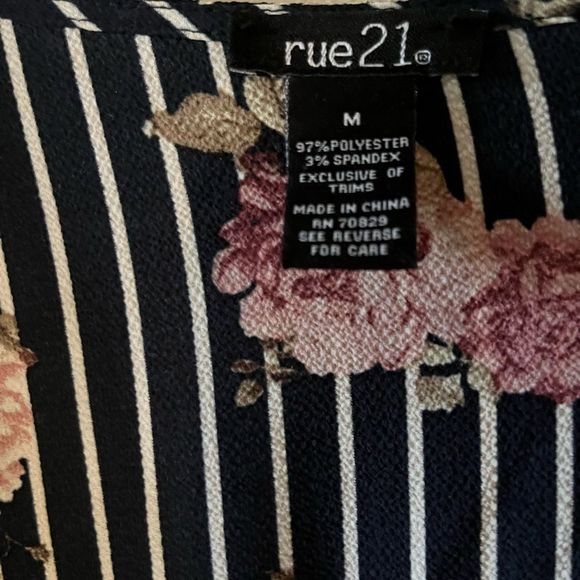 Rue 21 Floral striped maxi Romper Dress Half Sleeves
Shorts + criss cross neck - Picture 3 of 8